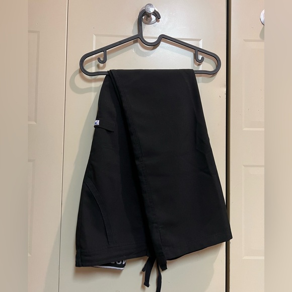 Mobb Scrubs (1 pair) - Picture 3 of 3